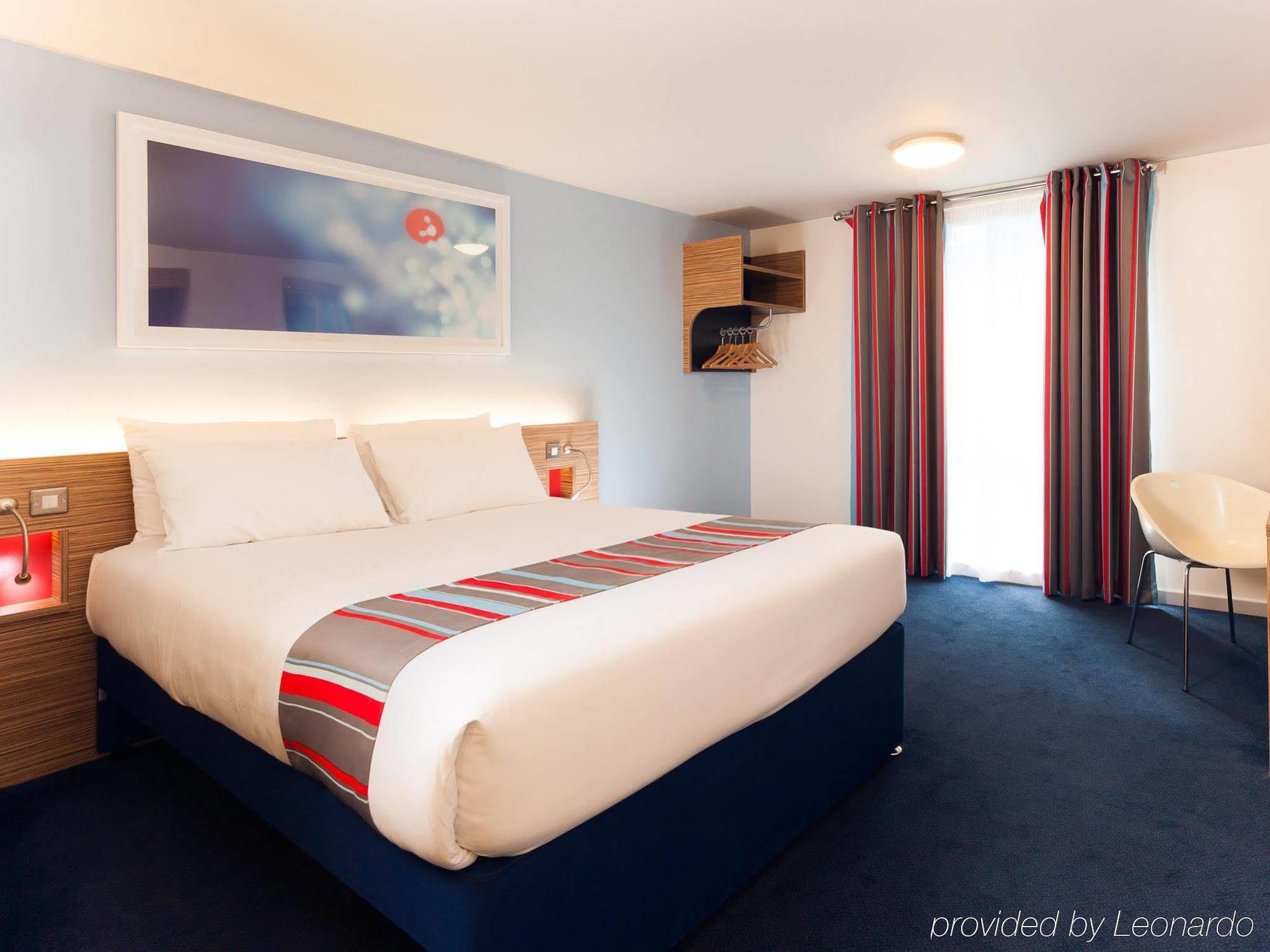 Travelodge Scarborough St Nicholas Exterior foto